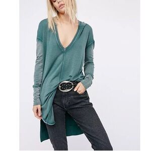 FREE PEOPLE Queen of Hearts Green Hooded V-Neck Tunic Top Sz M